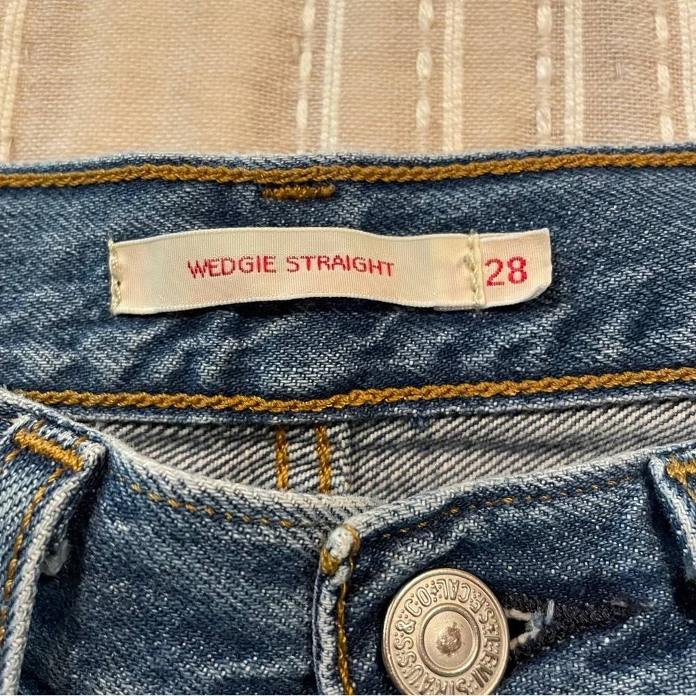 Levi’s Wedgie Straight Leg High Rise Button Fly Jeans 28 - Picture 6 of 12